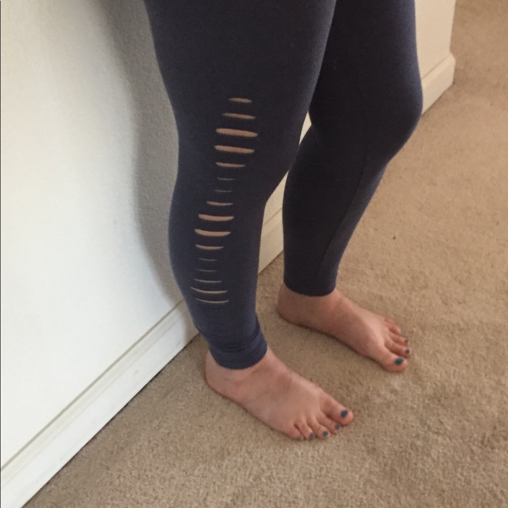 Aerie leggings with side slits Size Medium